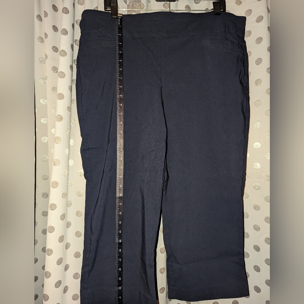 Napa Valley Navy Crop Pant 18 - Picture 3 of 9